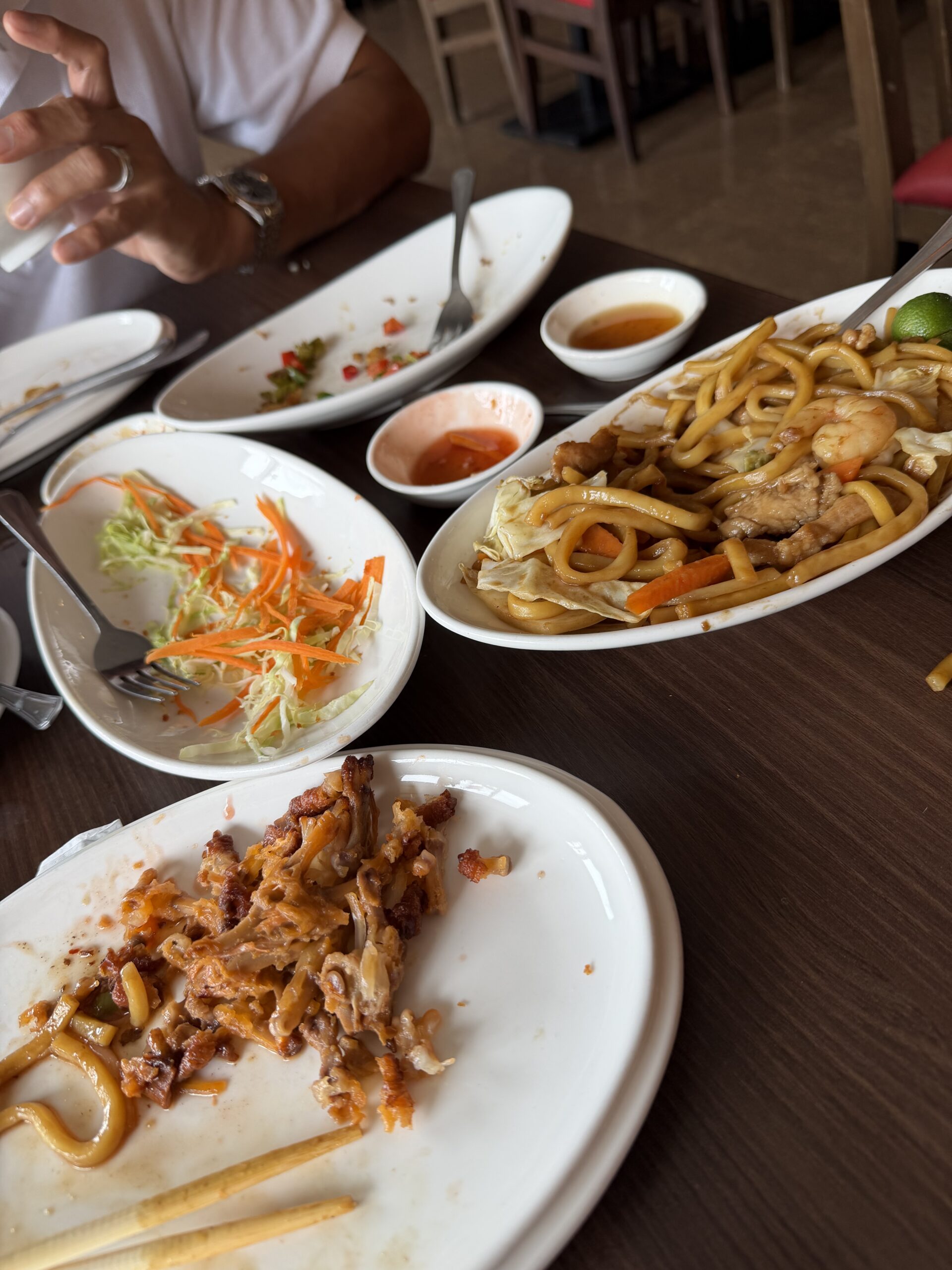 Salt-and-pepper squid and other dishes at Lido Cocina Tsina