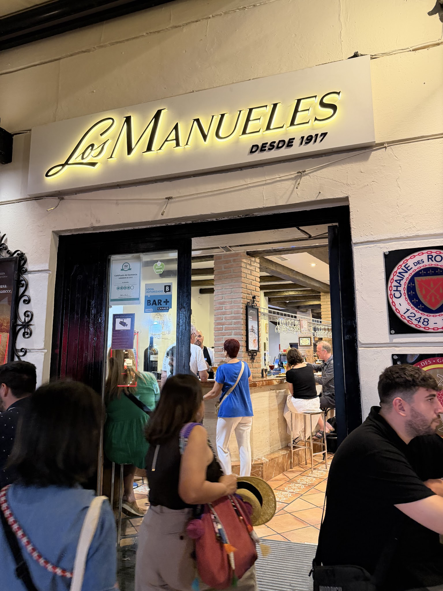 Los Manueles in Granada: Craft After a Long Walk