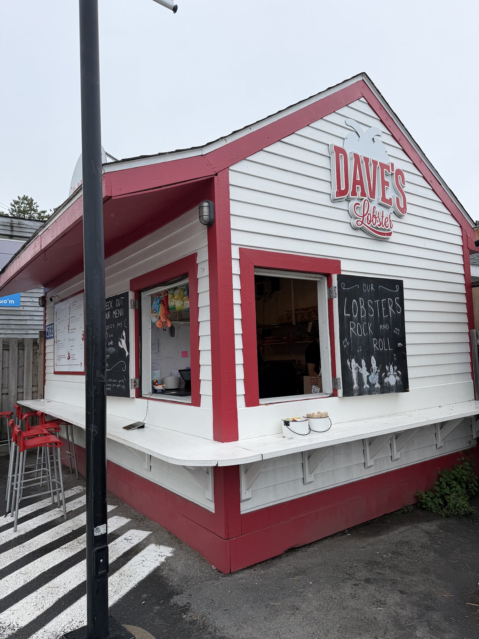 Lobster roll from the approved Dave’s Lobster review